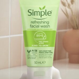 Simple Refreshing Facial Wash
