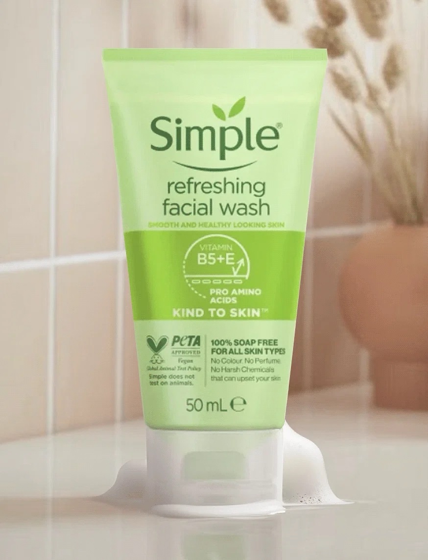 Simple Refreshing Facial Wash